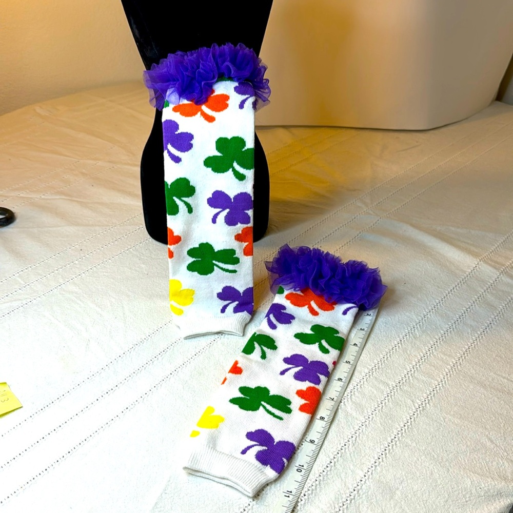 leg warmers Clover pattern in purple, yellow, orange and green stretch for baby